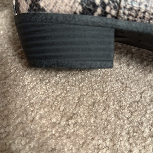 SO Snakeskin Booties- Size 8 - Picture 10 of 10